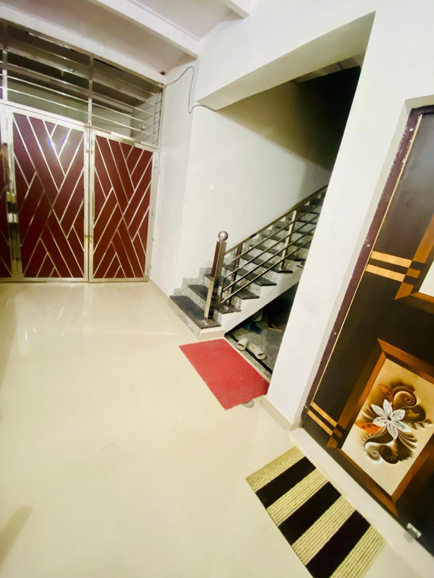 Nirupam Sadan Homestay Vrindāvan Exterior foto